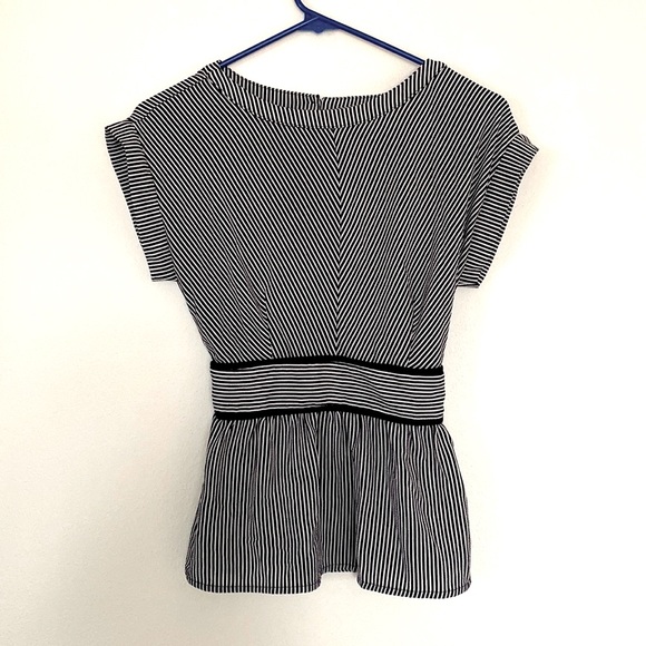 Monteau Tops - Monteau size small blouse ! Only worn once